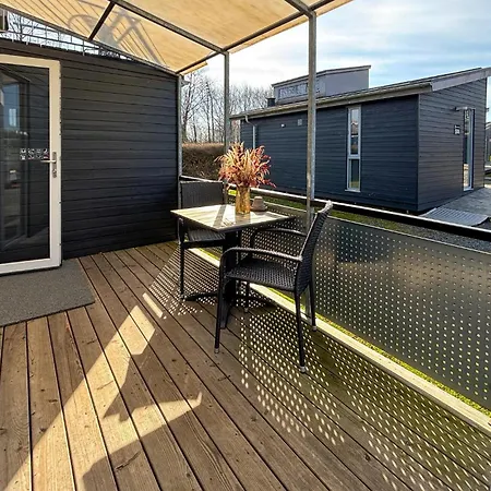 2 Bedroom Cozy In