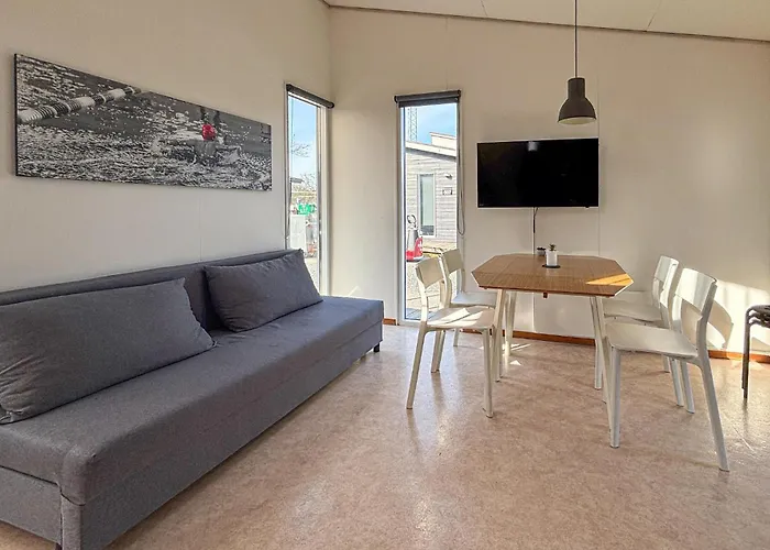 度假居 2 Bedroom Cozy In *